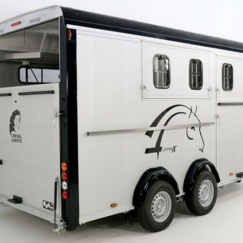 Cheval Liberte Pferdeanhänger Maxi 4, 4 Pferde, Pullman-Fahrwerk, 100km/h, schwarz-Neu